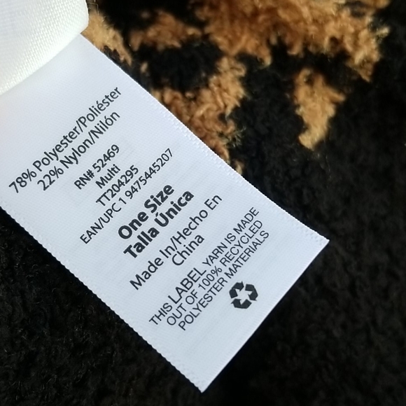 Women's Hat & Skarf Set - Picture 11 of 12